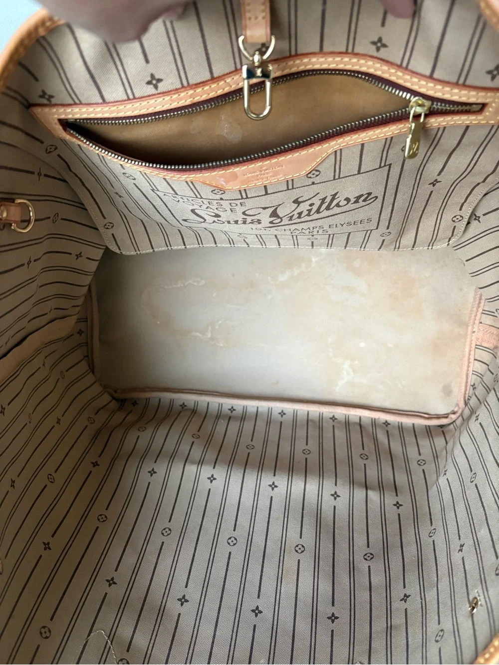 GM Louis Vuitton Monogram Canvas Tote with Vachetta Trim